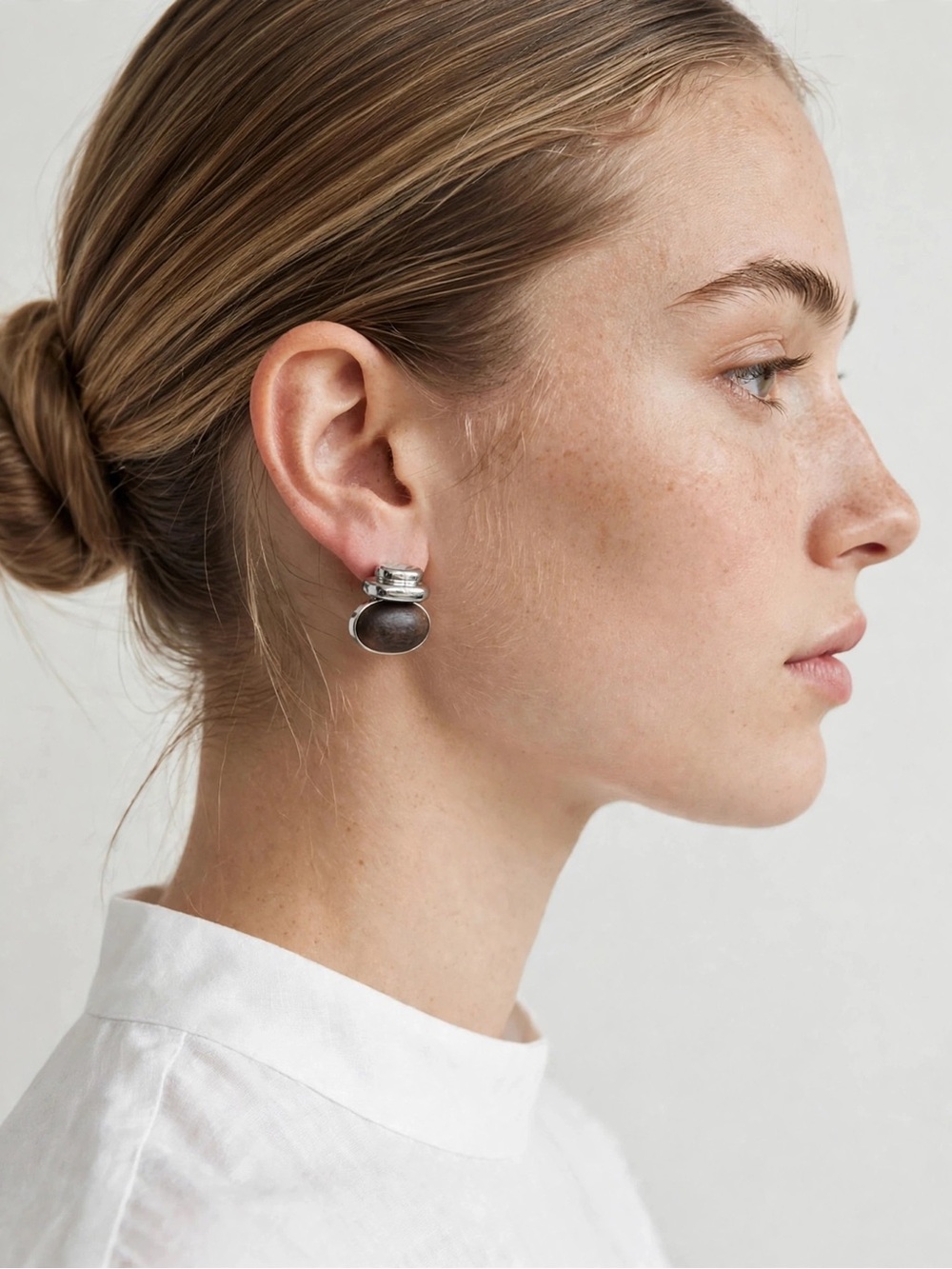 NEW Sandalwood Stud Earrings with 925 Silver Posts For Women E078